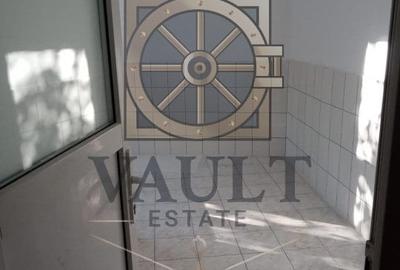 Casă individuală cu 12 camere cu Canalizare în Tineretului - 16