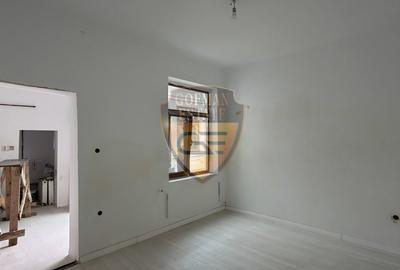 Casă individuală cu 3 camere cu Canalizare în Ultracentral - 13