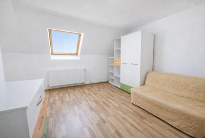 Apartament cu 4 camere decomandat în Turnișor - 10