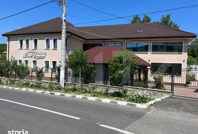 Spațiu comercial, de 403.6 mp, în Central - 15