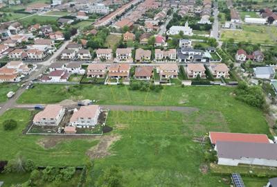 Teren Construcții intravilan de 779 mp, în Dumbrăvița - 2