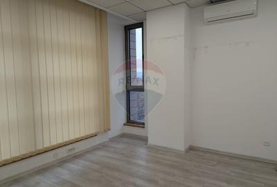 Birou, de 251 mp, în Aviatorilor - 4