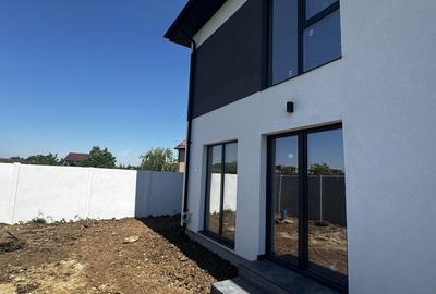 Casă cu 4 camere în Exterior Vest - 4