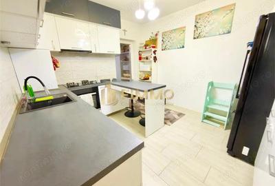 Casă cu 3 camere cu Teren 240 Mp în Central - 2