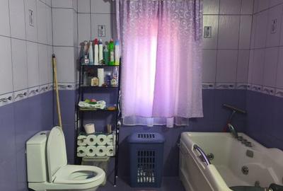 Casă cu 8 camere cu Teren 2300 Mp în Central - 13