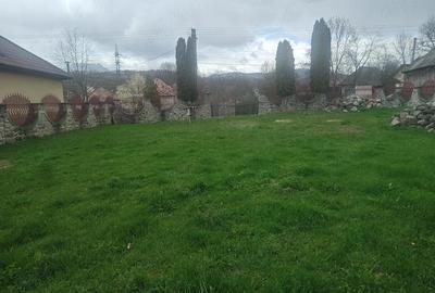 Teren de 2823 mp, în Sălătrucel - 2