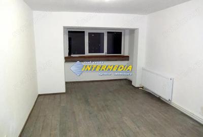 Apartament 4 camere de vanzare in Cetate zona Bulevard vedere panoramica - 1