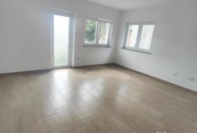 Casă cu 5 camere cu Teren 500 Mp în Rădăuți - 3