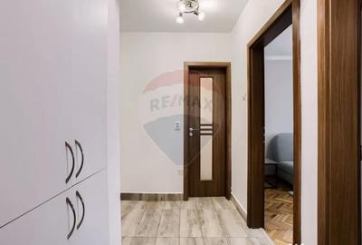 Apartament cu 3 camere decomandat în Intim - 3
