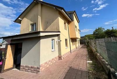 Casă cu 6 camere cu Teren 2189 Mp în Mărgineni - 3