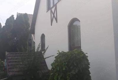 Casă cu 4 camere în Central - 8