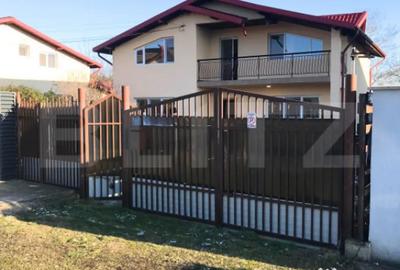 Casă cu 7 camere cu Teren 445 Mp în Central - 1