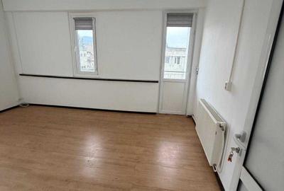 Spațiu comercial, de 22 mp, în Central - 1