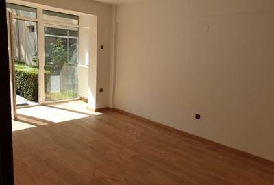 Spațiu comercial, de 45 mp, în Central - 2