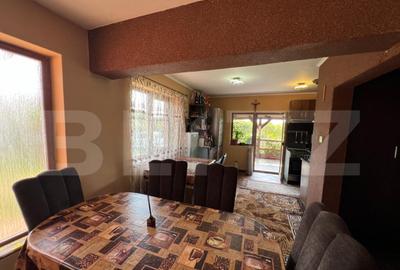 Casa de vanzare, cu 3 camere, 100 mp, zona Odoreului - 4