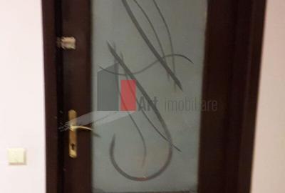 Vânzare apartament semidecomandat 2 camere Bd. Obregia - 5