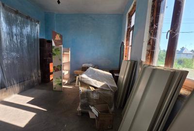 Casă cu 5 camere cu Teren 2800 Mp în Poienarii Burchii - 30