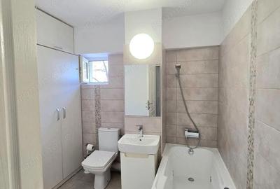 Apartament cu 3 camere în Central - 1