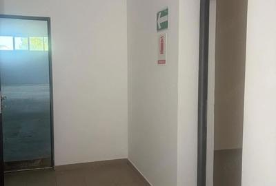 Spațiu comercial, de 300 mp, în Central - 13