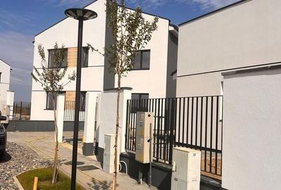 Duplex cu 3 camere cu Canalizare în Moșnița Nouă - 8