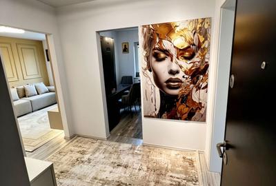 Apartament cu 3 camere semidecomandat în Central