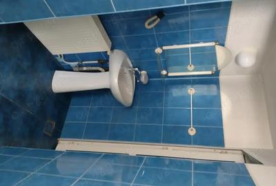 Spațiu comercial, de 540 mp, în Central - 4