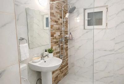 Apartament cu 3 camere decomandat în Canta - 3