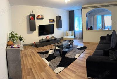 Apartament cu 4 camere decomandat în 1 Decembrie - 4