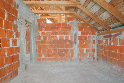 Casă cu 6 camere cu Teren 847 Mp în Hălchiu - 50