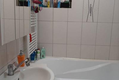 Apartament cu 4 camere decomandat în Central - 4