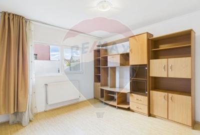 Casă individuală cu 6 camere cu Teren 252 Mp în Est - 11