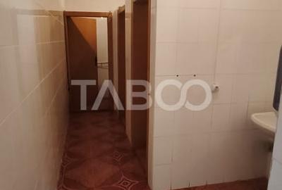 Hala industriala cu parcare de vanzare pe DN 1 - 3