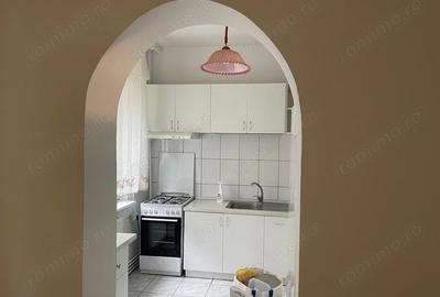 Apartament cu 3 camere decomandat, mobilat în Medicină