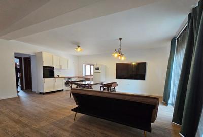 Apartament cu 3 camere decomandat, mobilat în Energia