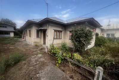 Oportunitate unica  Casa + 2.300 /? teren, deschidere DN1 - 2