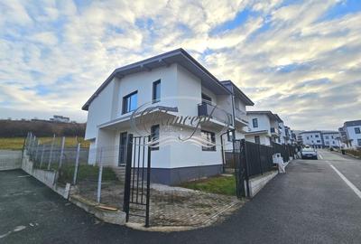 Proprietate moderna in zona Parcului Poligon cu acces facil si curte - 1