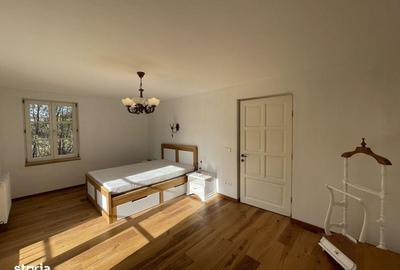 Casă cu 4 camere în Sadu