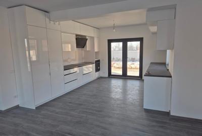 Casă individuală cu 4 camere cu Canalizare în Bilca - 7