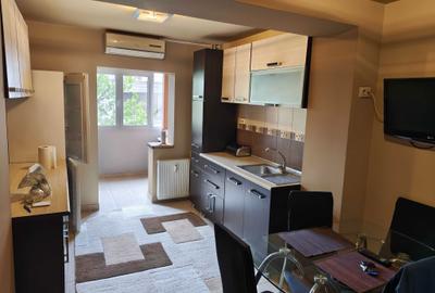 Apartament cu 2 camere decomandat în Malu Mare - 2