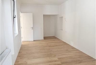 Casă individuală cu 4 camere cu Canalizare în Central - 9