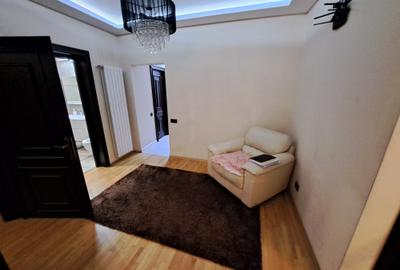 Apartament cu 5 camere decomandat, mobilat în Cotroceni - 10