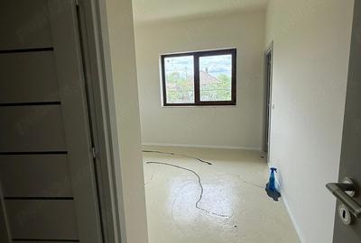 Casă cu Teren 750 Mp în Jucu - 10