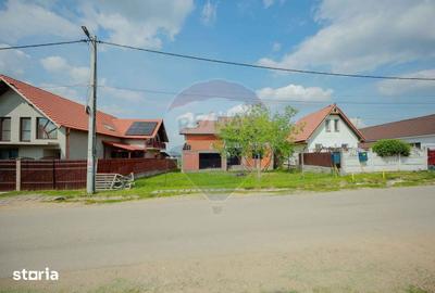 Casă cu 6 camere cu Teren 1013 Mp în Sânmartin - 8
