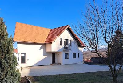 Casă individuală cu 6 camere în Cisnădioara