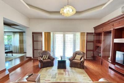 Casă cu 7 camere cu Teren 868 Mp în Soarelui - 13