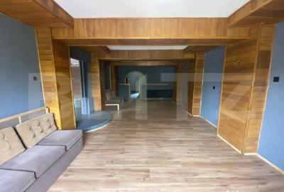 Spațiu comercial, de 377 mp, în 1 Mai - 15