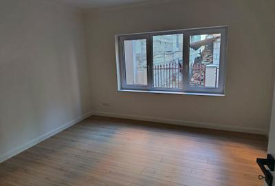 Apartament cu 4 camere decomandat în Central - 7