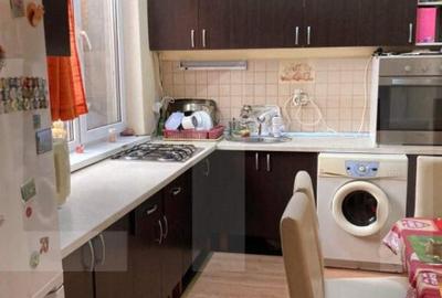 Apartament cu 3 camere semidecomandat în Central - 3