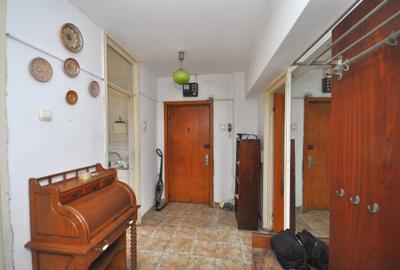Militari Uverturii apartament 3 camere decomandat 2 bai etaj 1 bloc 1981 - 12