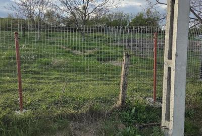Teren de 611 mp, în Comșești - 4